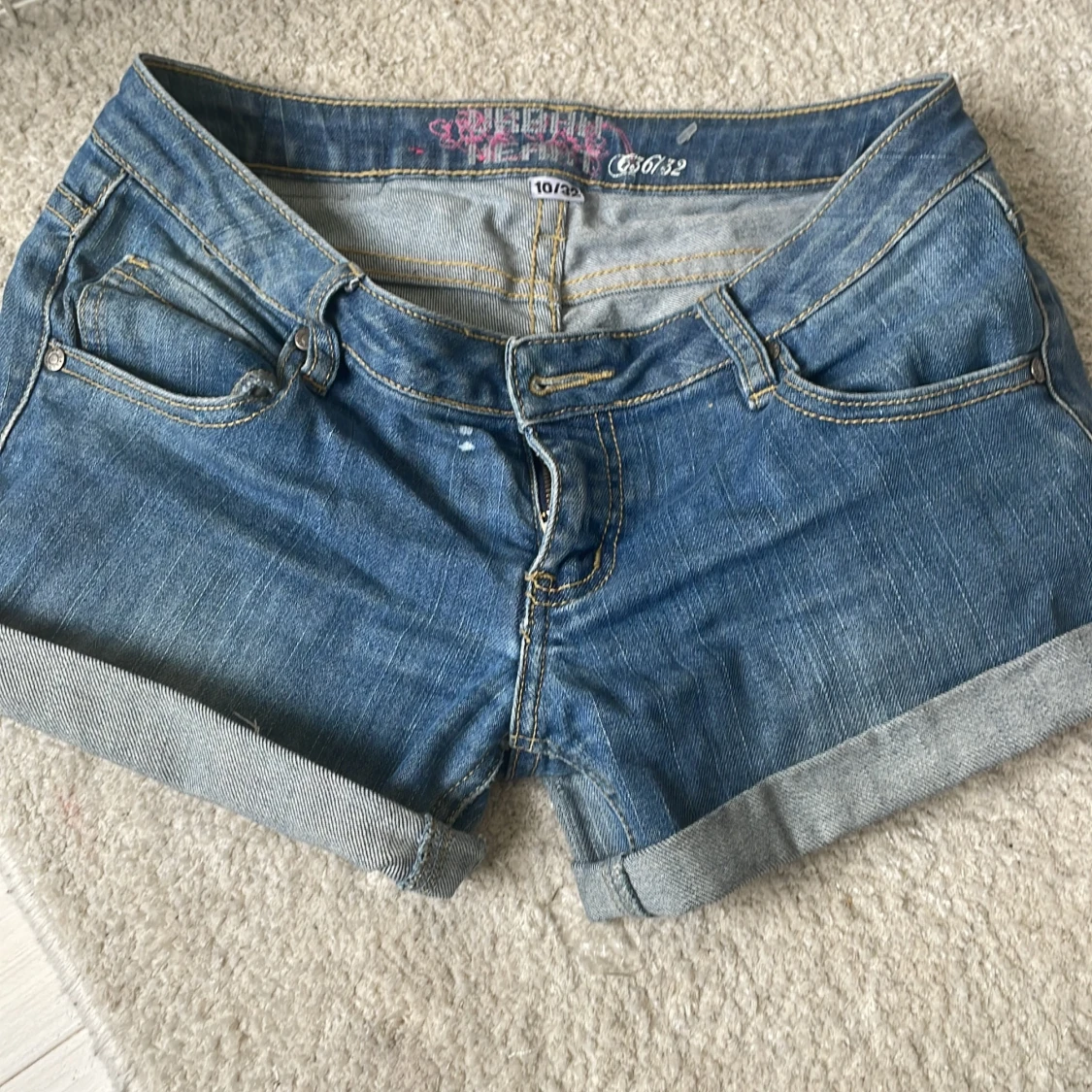 Lågmidjade shorts  - 90