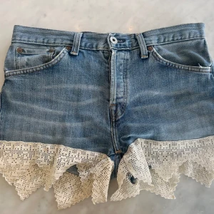 Replay jeans shorts  - Säljer dessa as snygga replay jeans shortsen! Skriv vid intresse eller frågor!