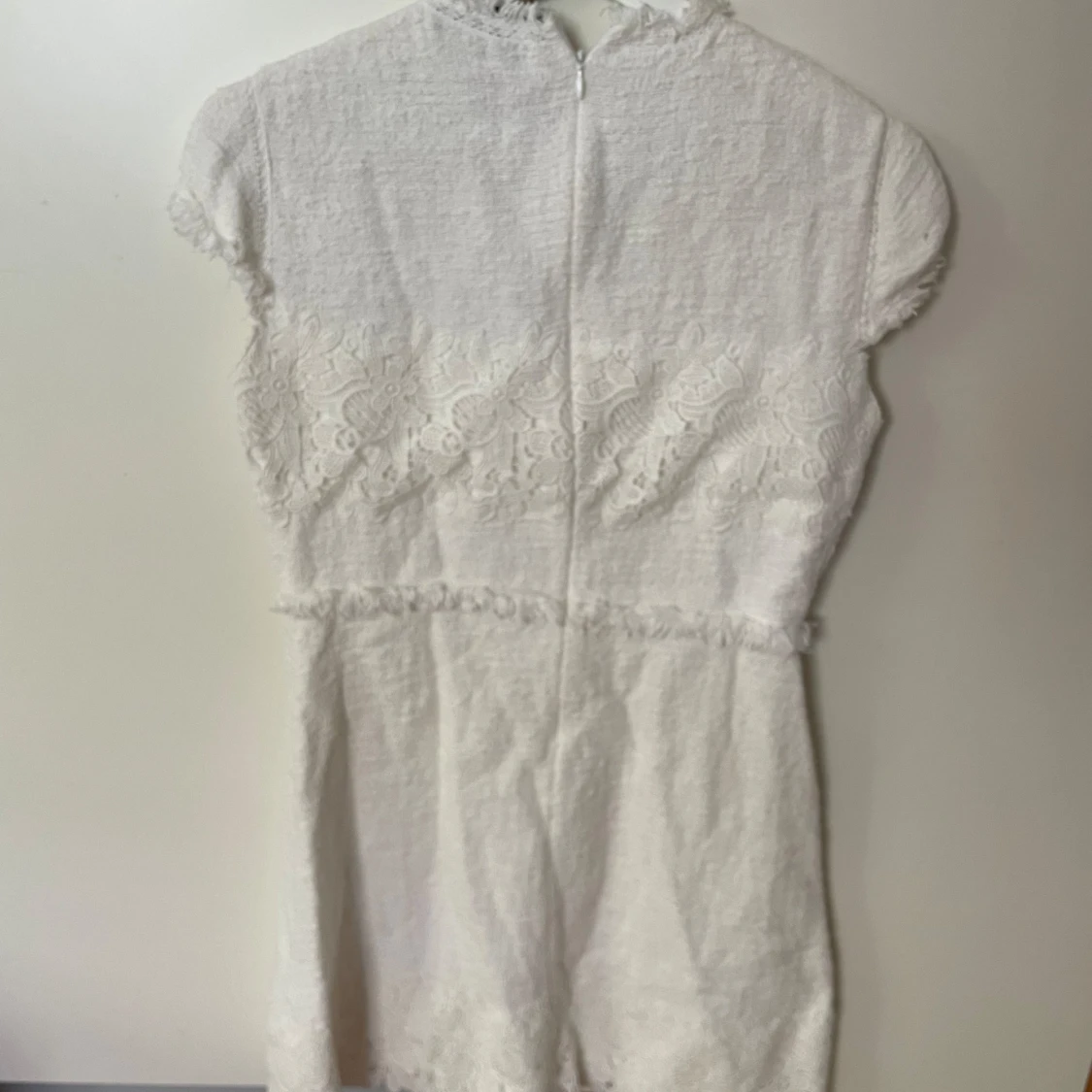 Sommarklänning vit i fint skick - 92