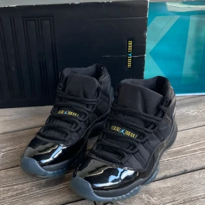 Jordan 11 ’Gamma blue’ - Bra skick, inte använda många gånger. Storlek US9, EU42.5 Äkthetsbevis finns.