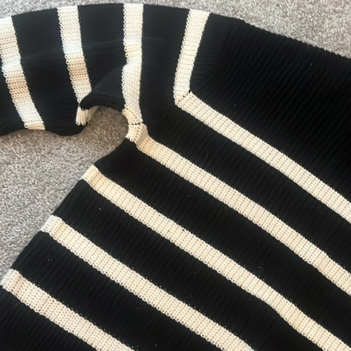 Stickad tröja💕💕