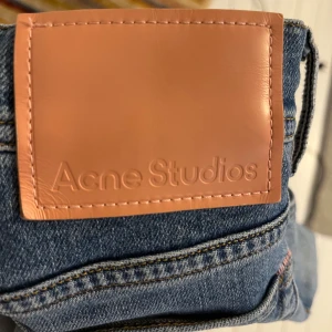 Acne studios jeans - Riktigt stilrena jeans från acne studios! | skick 9.5 (iprincip nya) | nypris: ca 4000 kr🤯 | bara att höra av sig vid frågor eller funderingar!