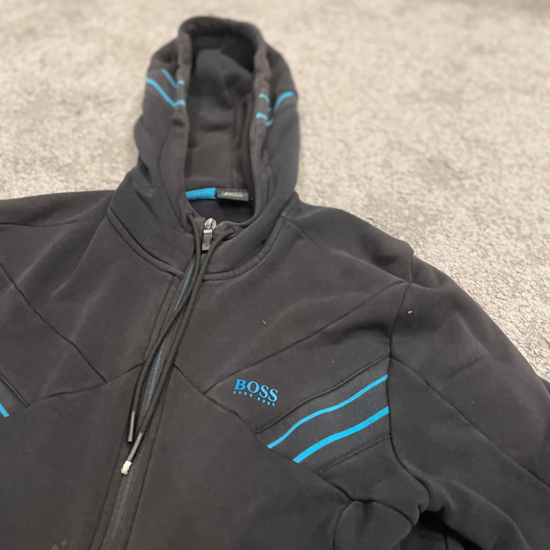 Hugoboss ziphoodie  - 90