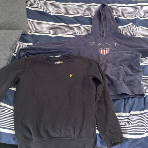 märkeströjor - Två märkeströjor (GANT hoodie och långärmad Lyle & Scott tröja) Billigt! 14-15 åringar