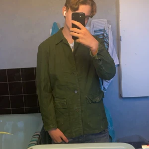 Field jacket  - Tvär fet field jacket som används i armen  Ja e 174 o den sitter perfekt 