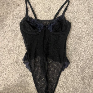 Spets body  - Super snygg spets body som knappt är använd 😇 den har inga defekter eller liknande 