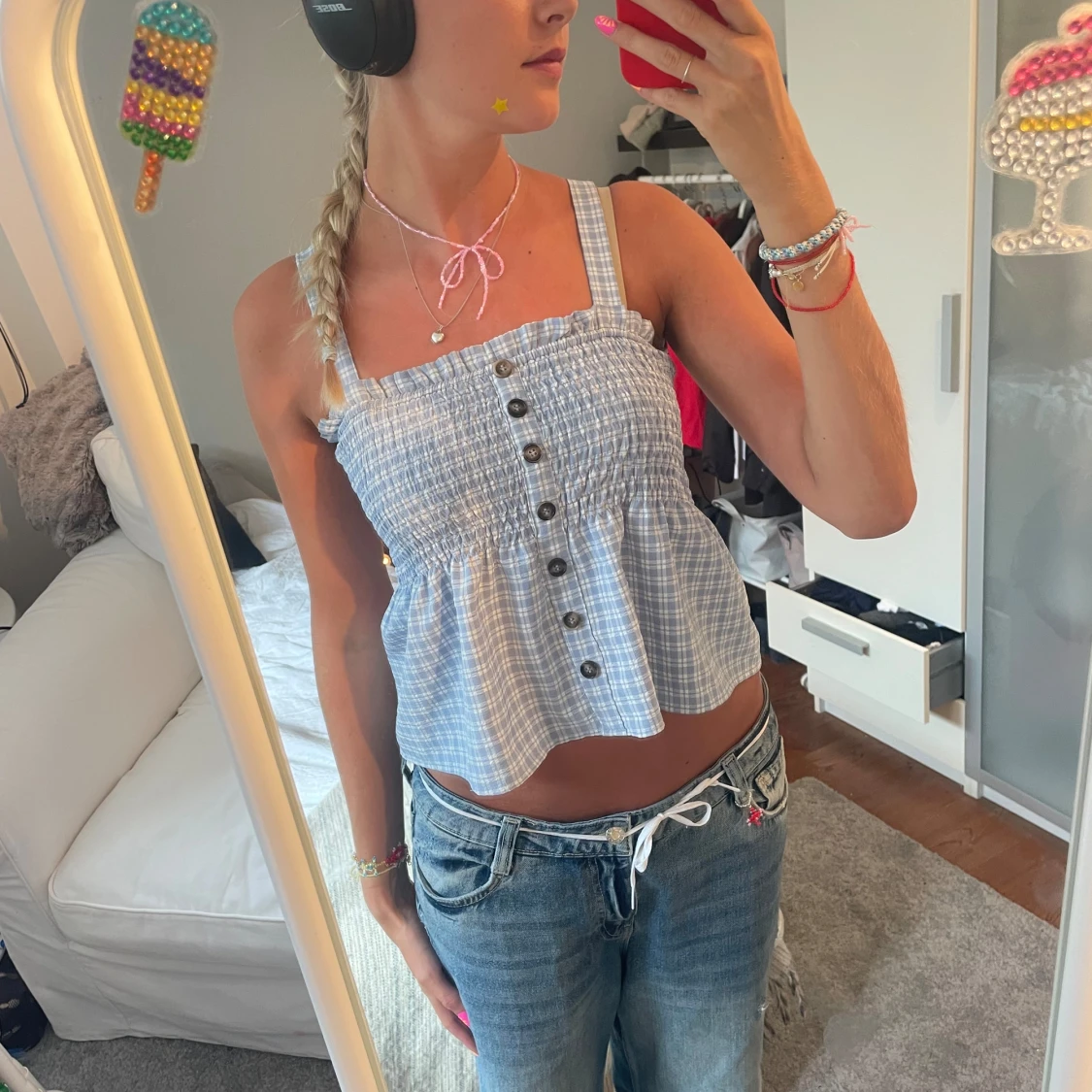 Söt rutig topp med volang