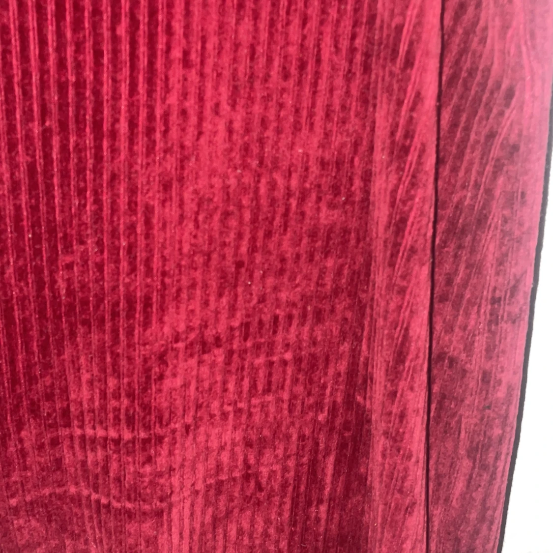 Vinröda manchesterbyxor utsvängda  - 90