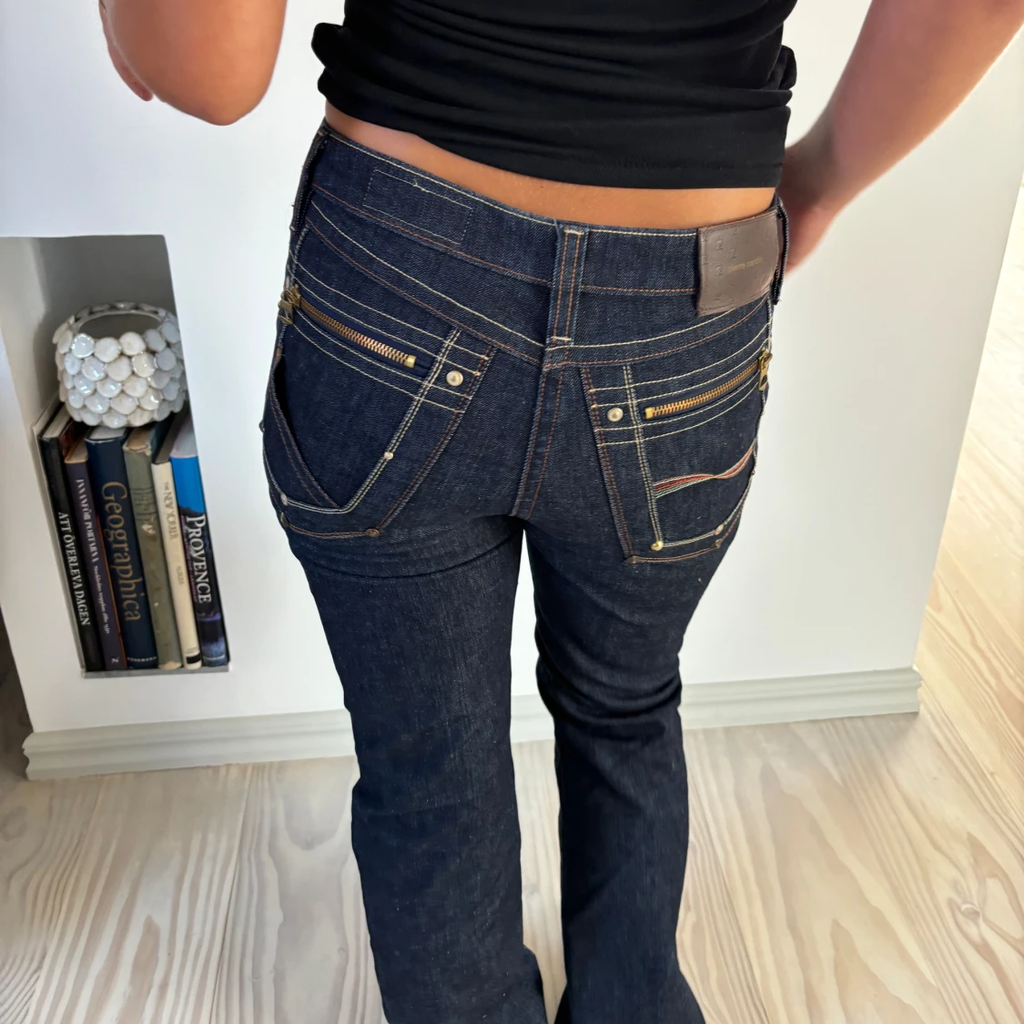 Jeans med coola detaljer