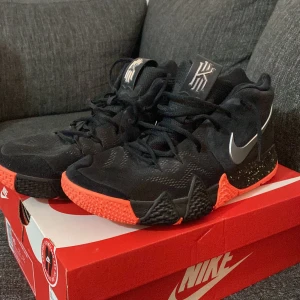 Kyrie 4s, basketskor - Helt nya knappt använda 