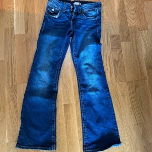 Gina Tricot Jeans -bra skick Stl 152 - Mycket bra skick 