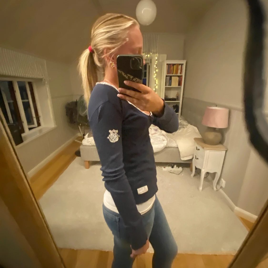 långärmad blå tröja - 90