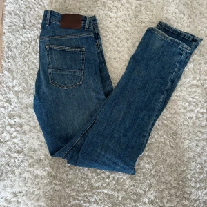 Massimo dutti jeans  - Ett par jeans i bra kvalitet.  Storlek 40