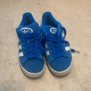 Adidas campus - Säljer mina campus då dom inte kommer till användning.