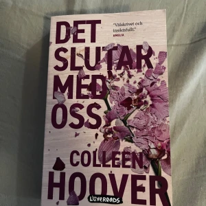 Det slutar med oss  - Fick den som julklapp, men då jag redan hade lyssnat ljudboken så har jag inte läst den. Mycket fint skick. Som ny.