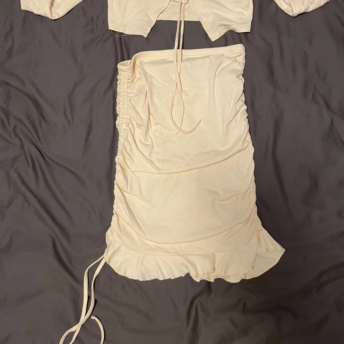 Gulligt ljus gult sett - 90