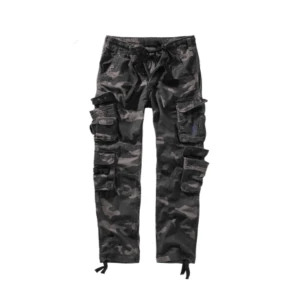 Brandit Cargobyxa Pure Slim Fit - Använd ungefär 2-4 ggr sedan jag köpte dem December 2023. Inga defekter, justerbar midjeband med dragsko.  Originalpris 600kr, säljes för 500kr.  Storleksguide på internet visar S/40. Står storlek S på insida av byxa.