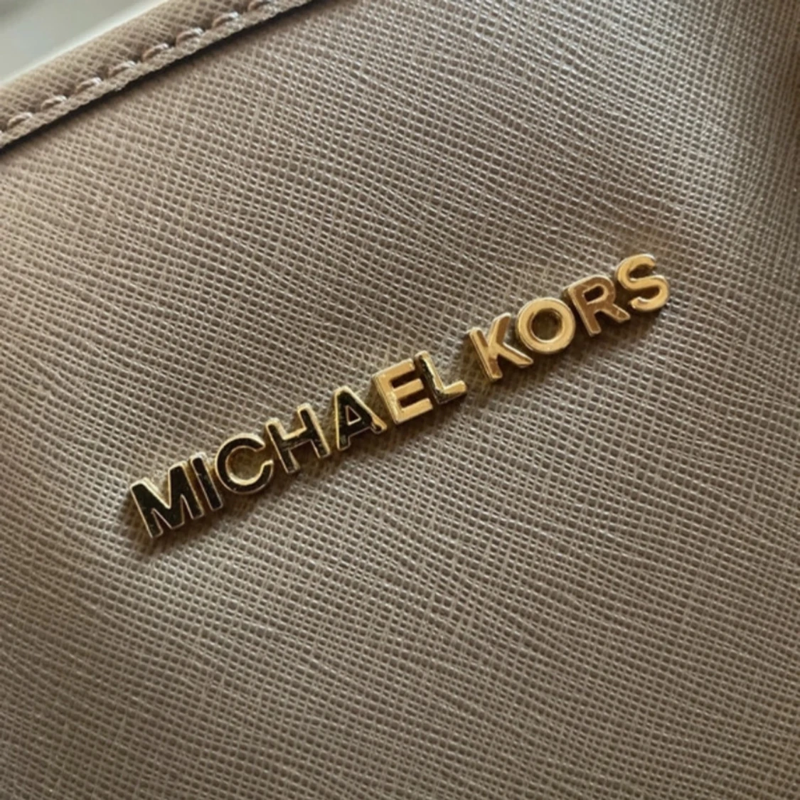 Michael kors väska  - 91