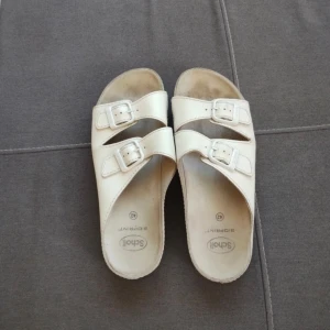 Scholl tofflor - Birkenstock-liknande skor från Scholl