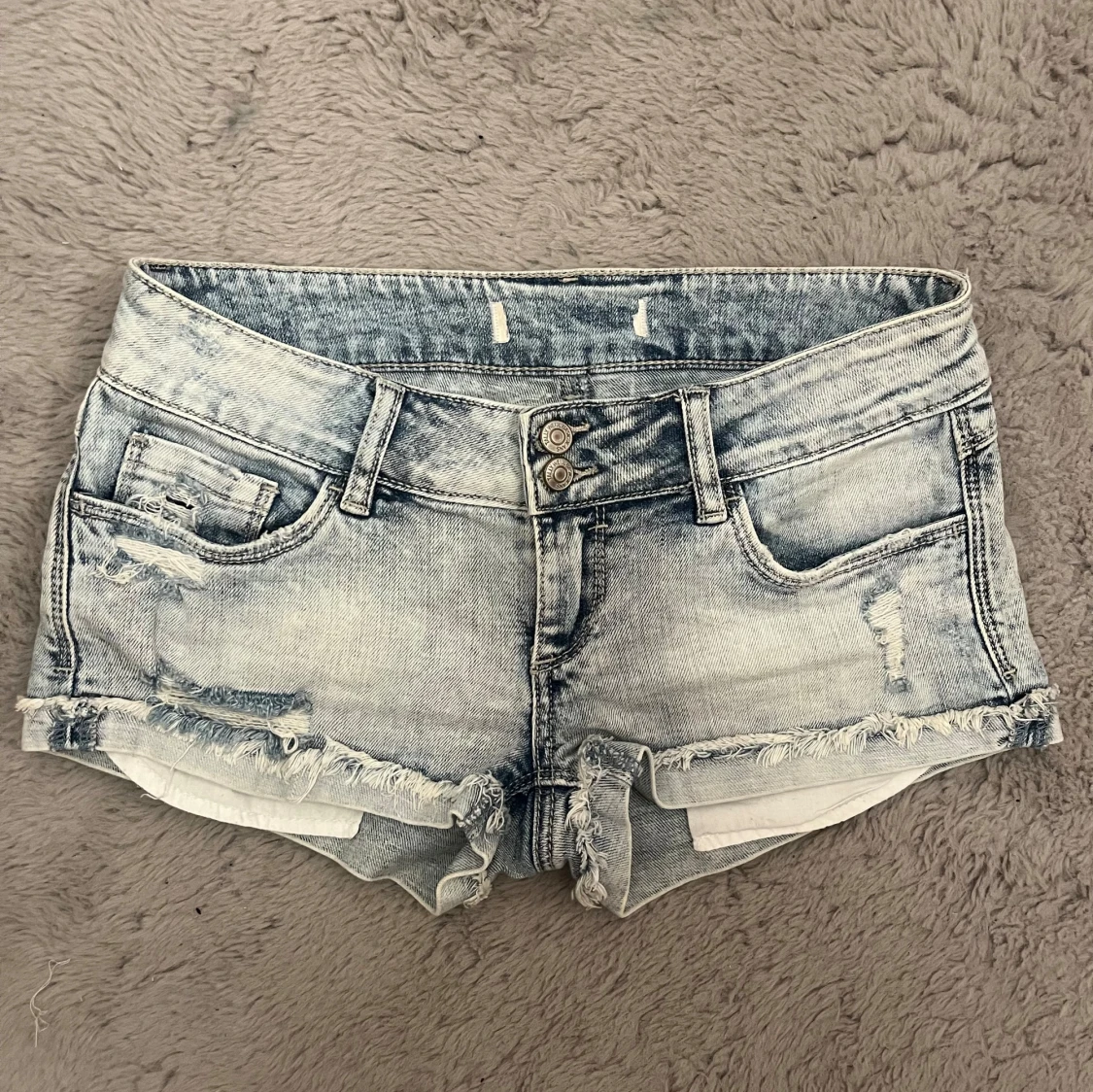 Lågmidjade jeansshorts