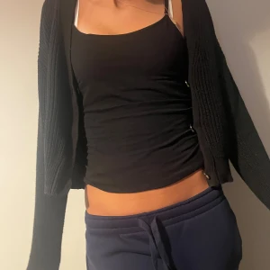 Stickad kofta  - Fin stickad kofta