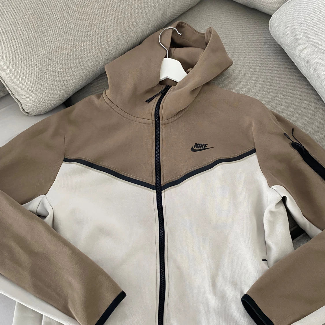 Nike Tech brun - vit - 91