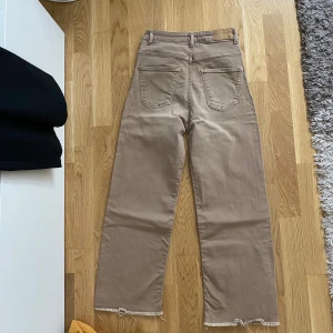 Mom Jeans - Pris kan prutas!