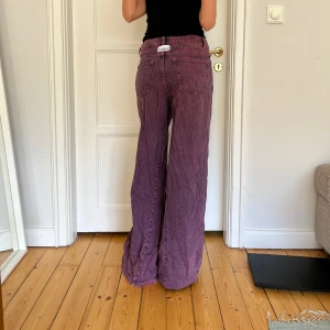 Ganni jeans  - Så fina jeans från Ganni! Jag är 175 cm lång 💗