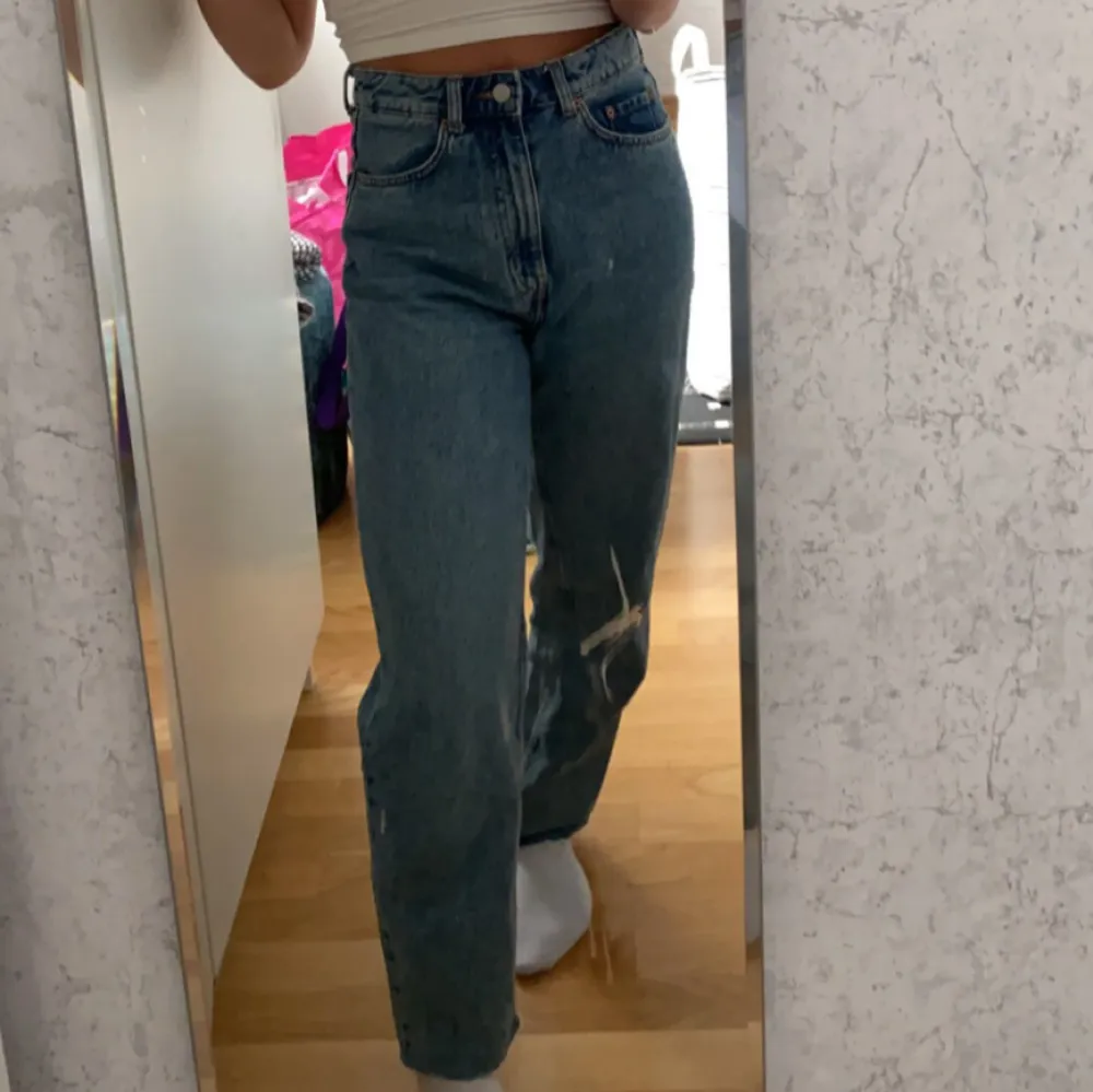 Storlek w26 och långa till nån som är 160 cirka. Jeans & Byxor.