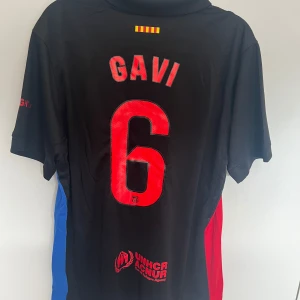 Gavi tröja 24/25  - Helt ny, Barca tröja 24/25 andra ställ 