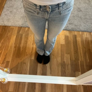 Hm jeans - Ljusblå hm jeans
