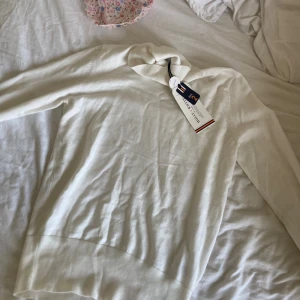 Turtleneck  - Helt ny finstickad turtleneck 