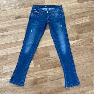 Jeans - Ett par fina miss sixty jeans i jättebra skick,dvs inga defekter. Skriv privat för mer info❤️