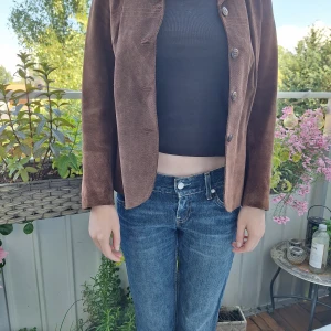 Mocka jacka - Brunn mocka jacka i äkta mocka 