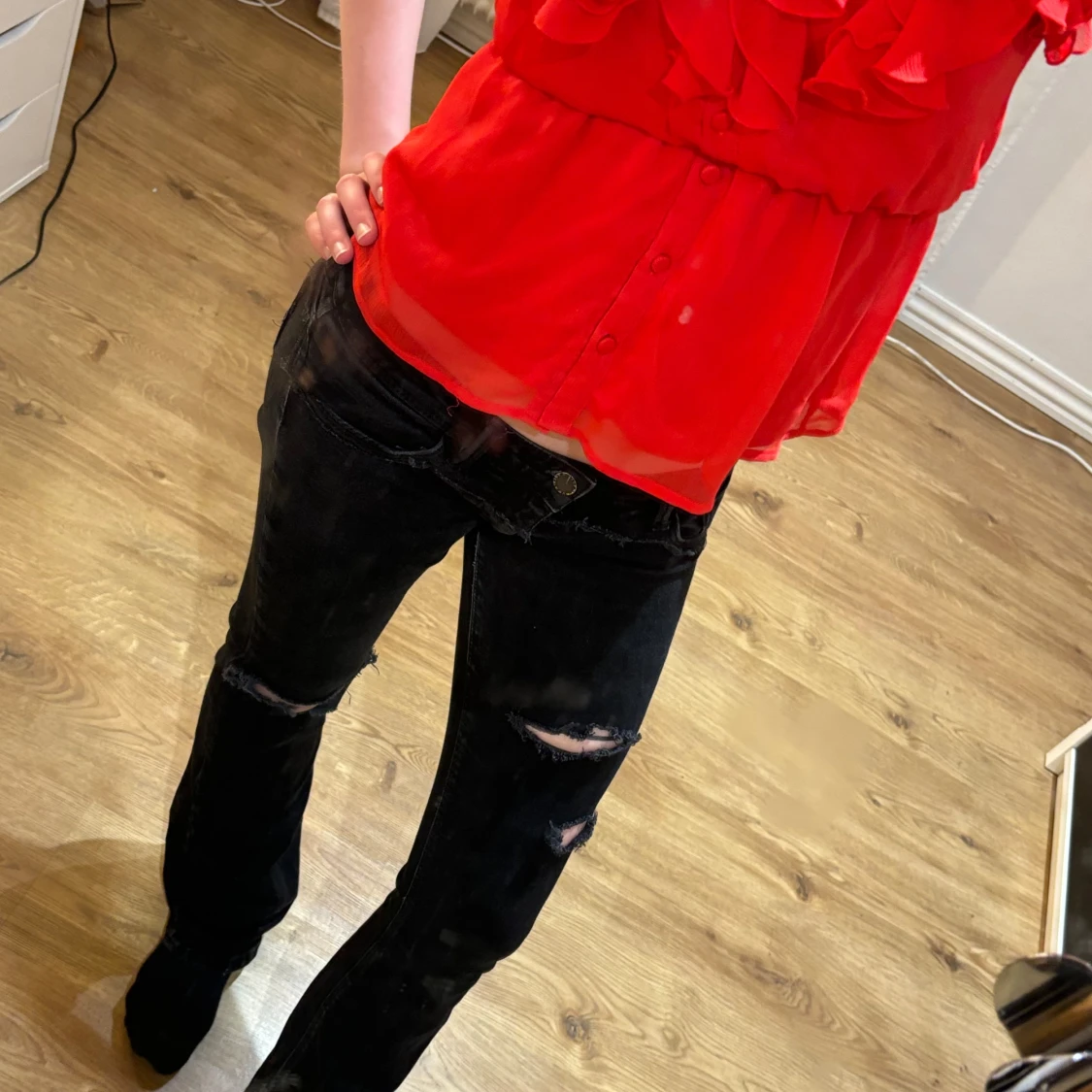  blus med volanger - 90