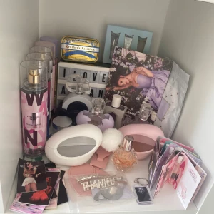 Ariana Grande bundle - Köp allt för endast 1000kr!
