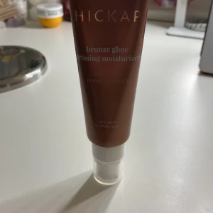 Hickap - Använd 2 gånger den funkar inte för mig. Pris går alltid att diskuteras💗