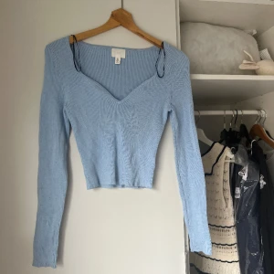 Blå topp - Knappt använd, storlek S 