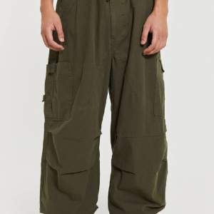 Khaki Jaded London Parachute Pants i Storlek S Unisex