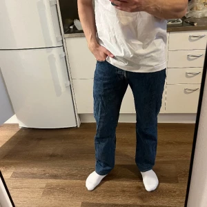 Levis 501 - Skitsnygga Levis 501 som tyvärr blivit för små i midjan