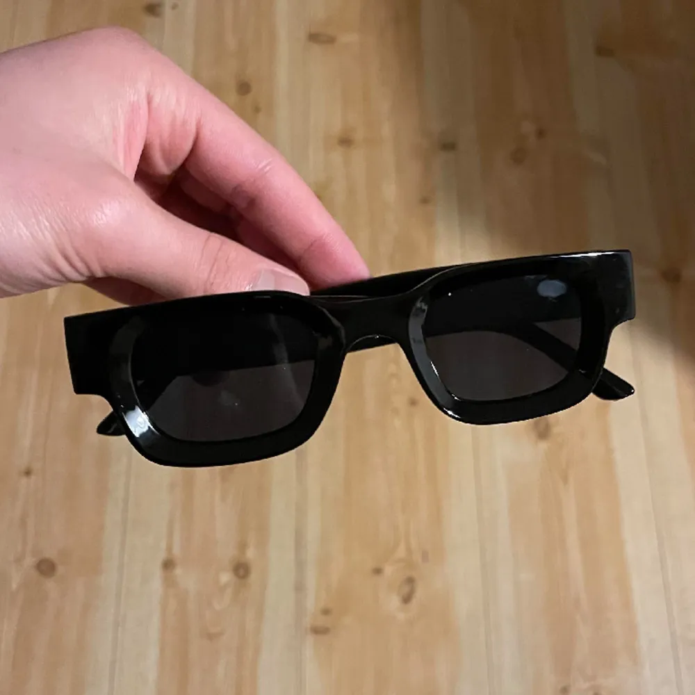 Helt ny Chimid-glasögon oanvända säljs på grund av att den är för små.  . Accessoarer.