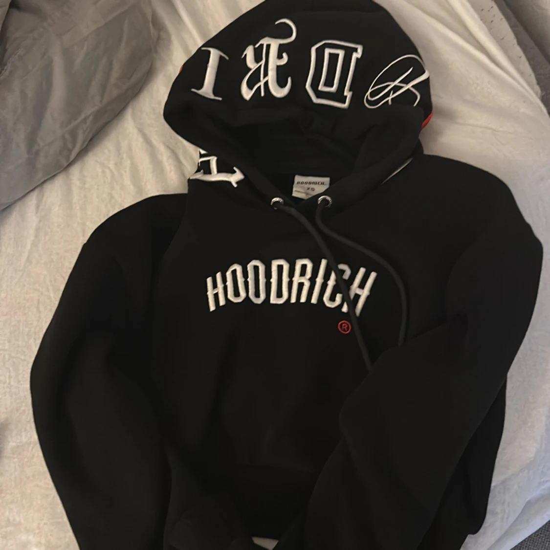 Jätte skön o fin hoodie, använd ungerfär 2-3 gånger  - 90