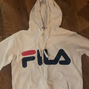 Fila hoodie i bra skick! 