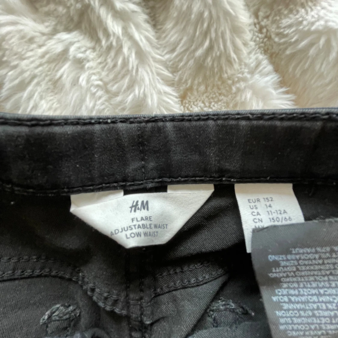 Säljer dessa super snygga jeans - 92