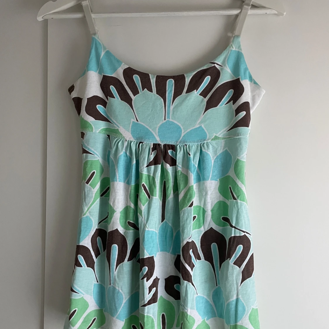 Utsvängt linne - 90