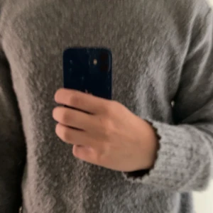 Stickad tröja HM - Stickad tröja HM , bra skick står att det är storlek S men den passar mycket bättre M, eftersom att den är större än S.