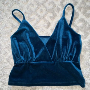 Blå sammet linne - Blått sammet linne storlek S, nyskick. Kan passa M o XS