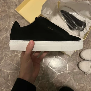 AXEL ARIGATOS - Arigatos i nyskick. Allt original följer med. 