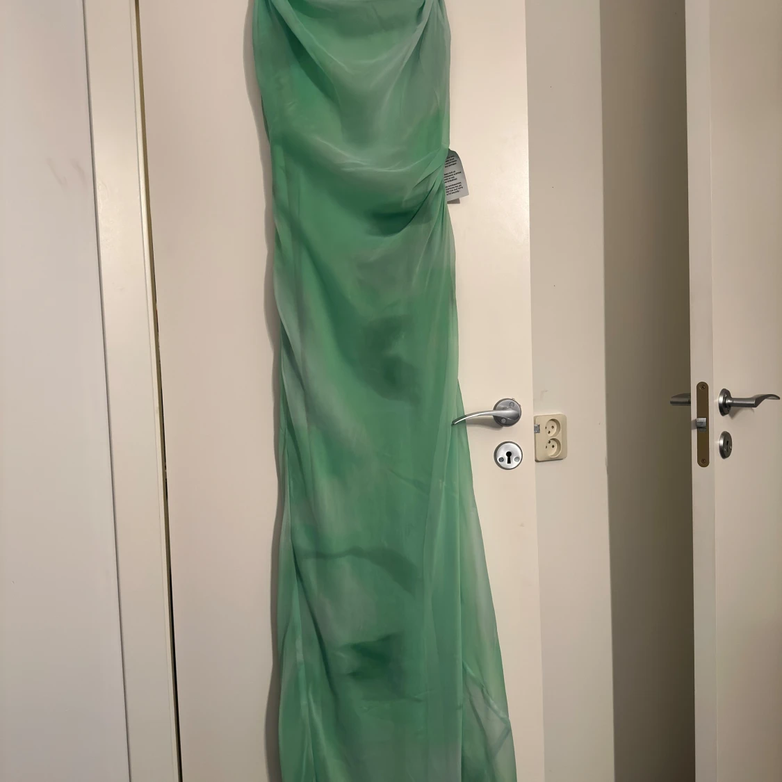 Ny klänning med prislapp - 92