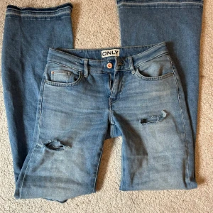 Only Jeans  - Säljer ett par only jeans som tyvär inte kommer till någon användning länge. Skicket är väldigt bra och har inga defekter. (Priset kan diskuteras)